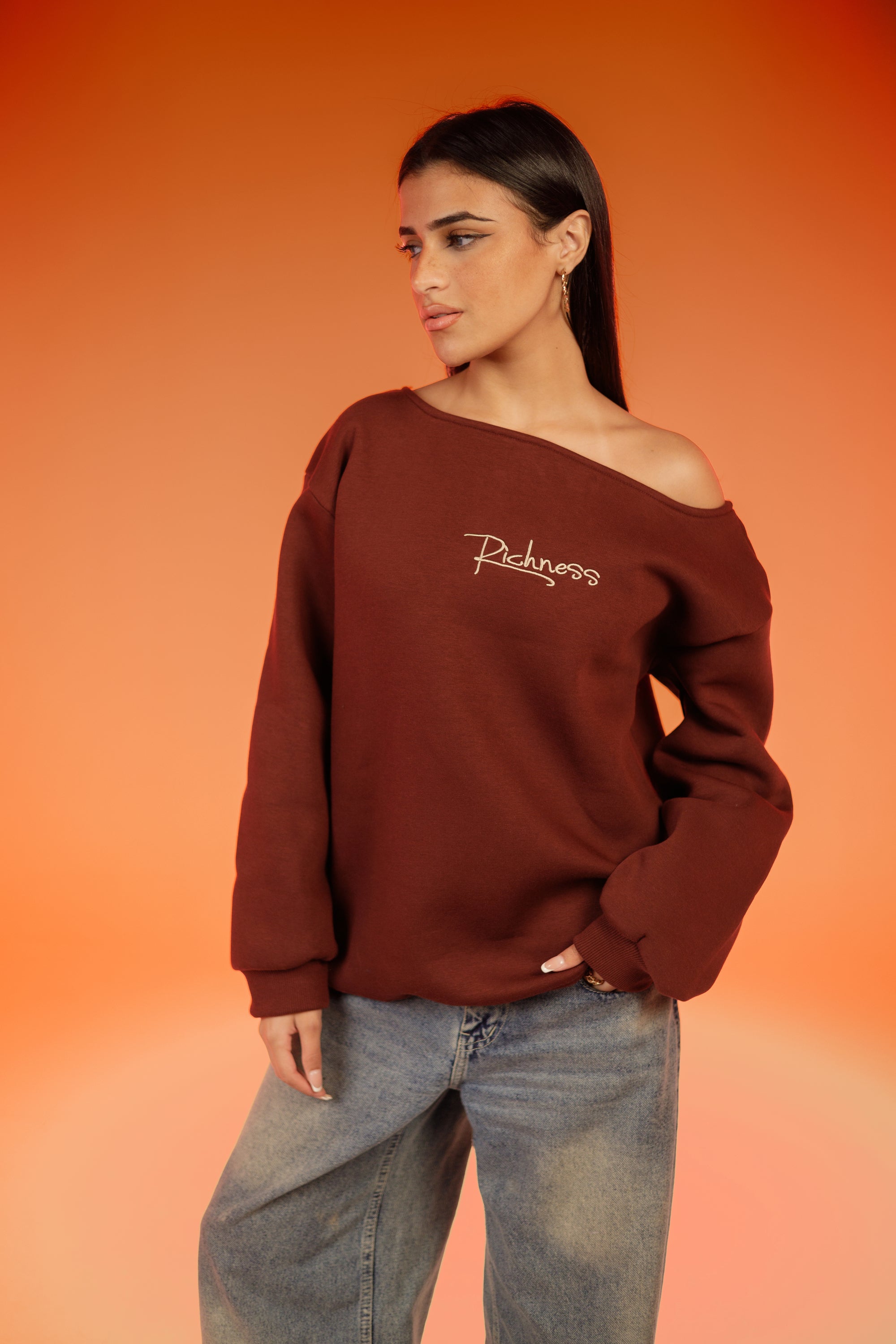 RICHNESS- Off shoulder Sweater - burgundy