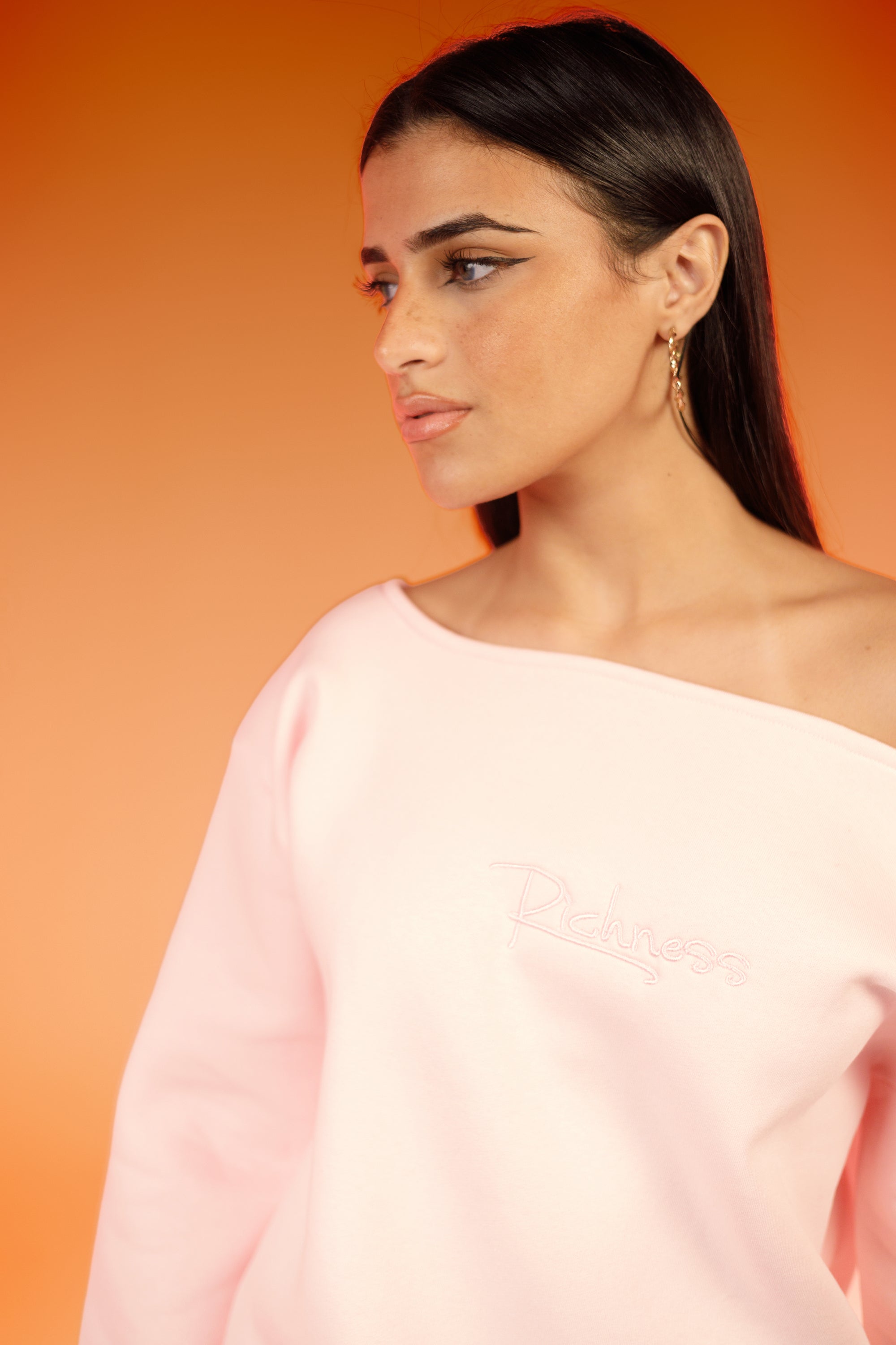 RICHNESS- Off shoulder Sweater- Pink