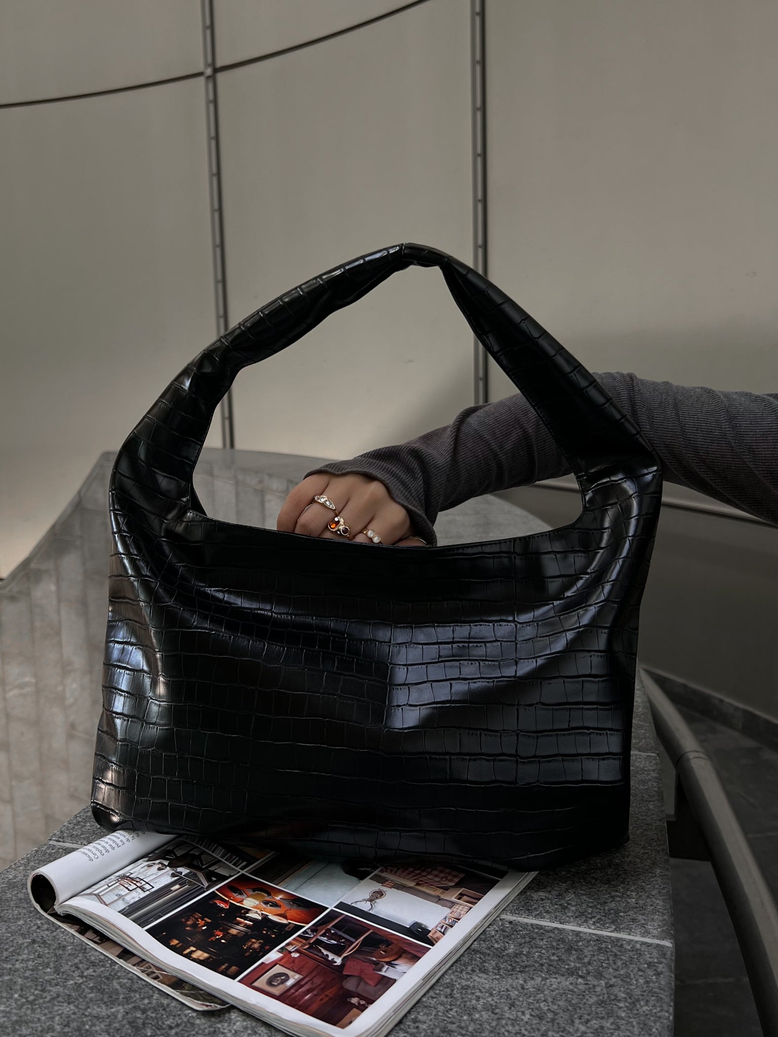 HELIO-CROCO BAG BLACK