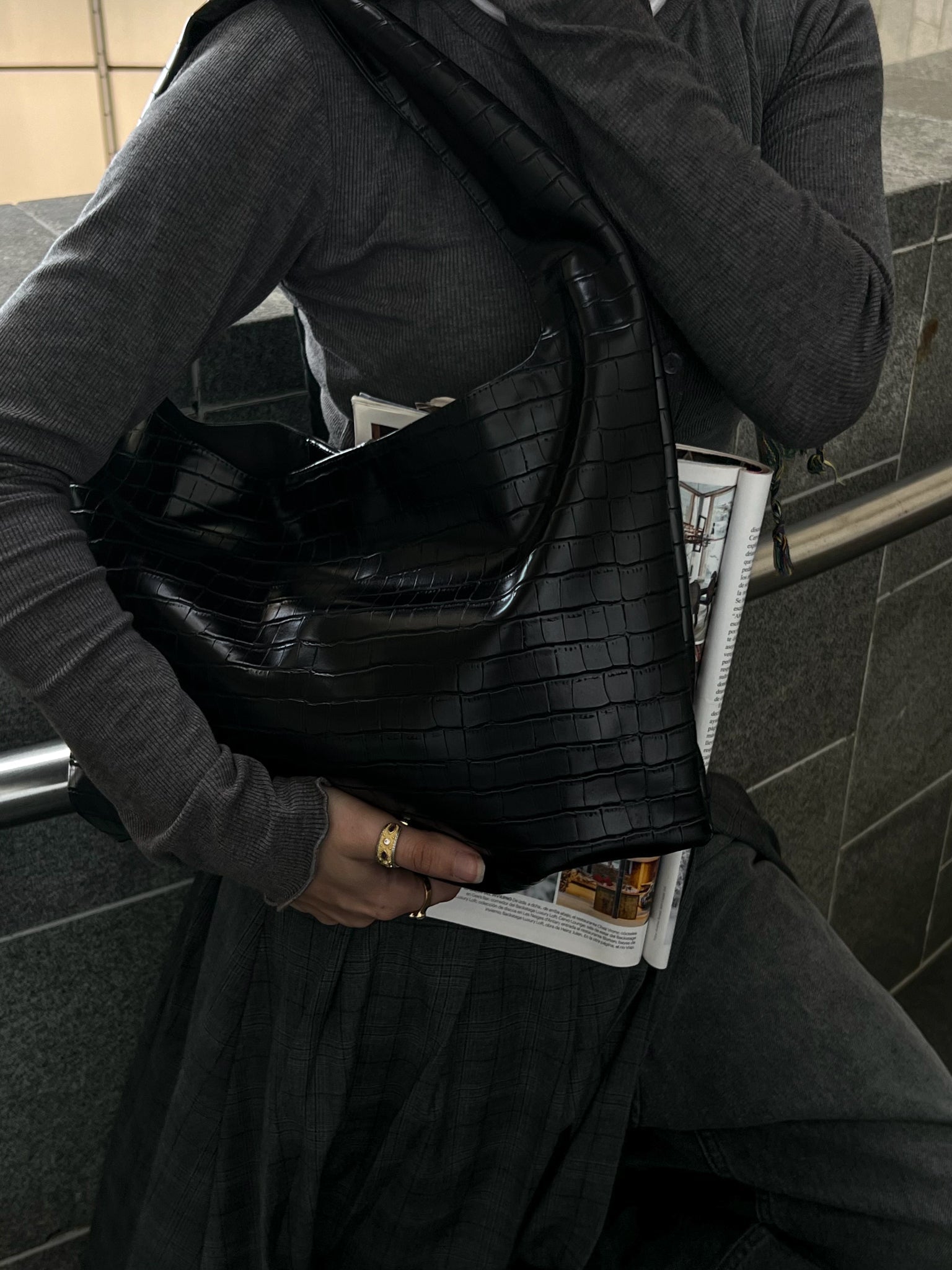 HELIO-CROCO BAG BLACK