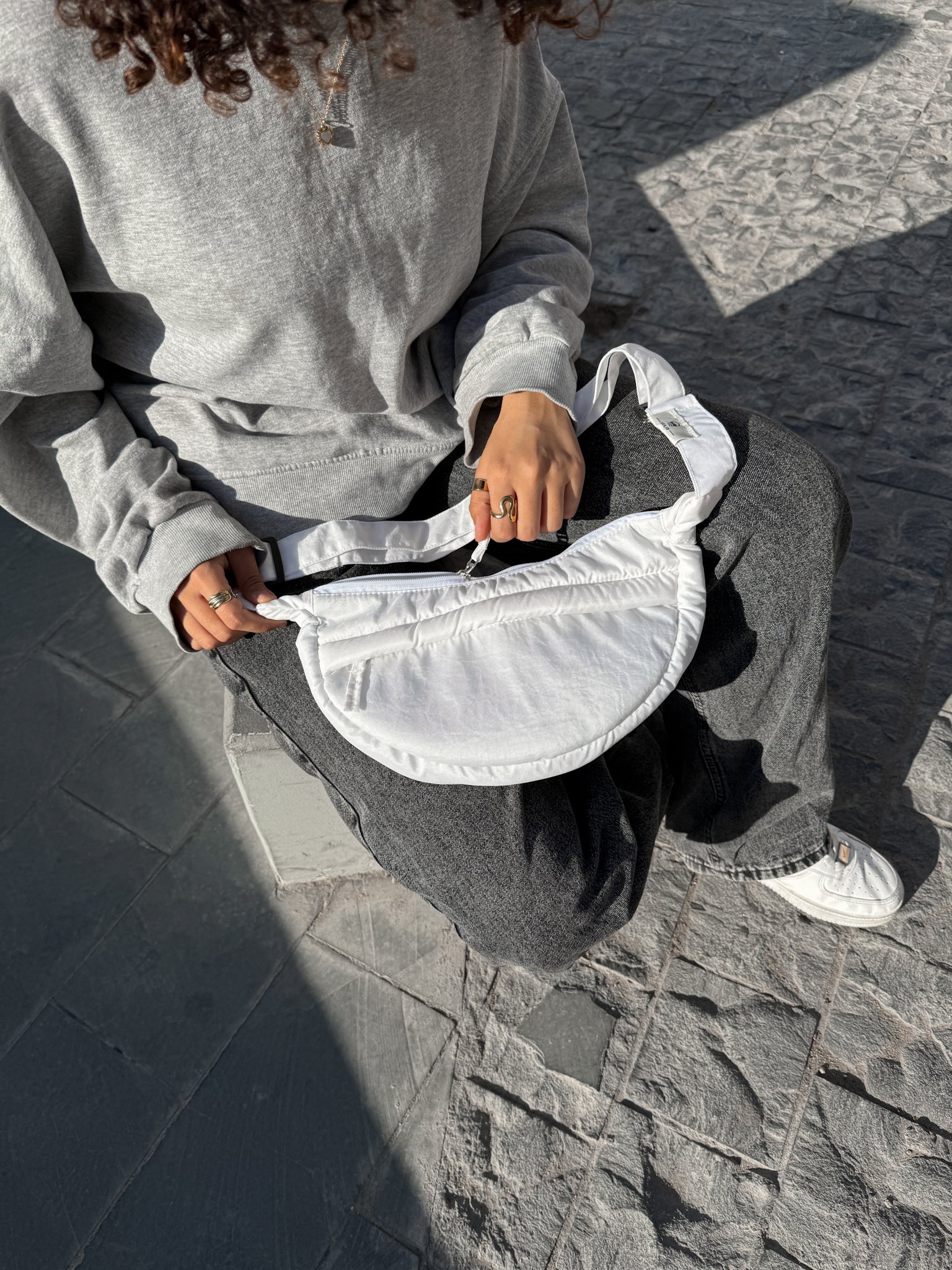 HELIO- DUMPLING BAG WHITE