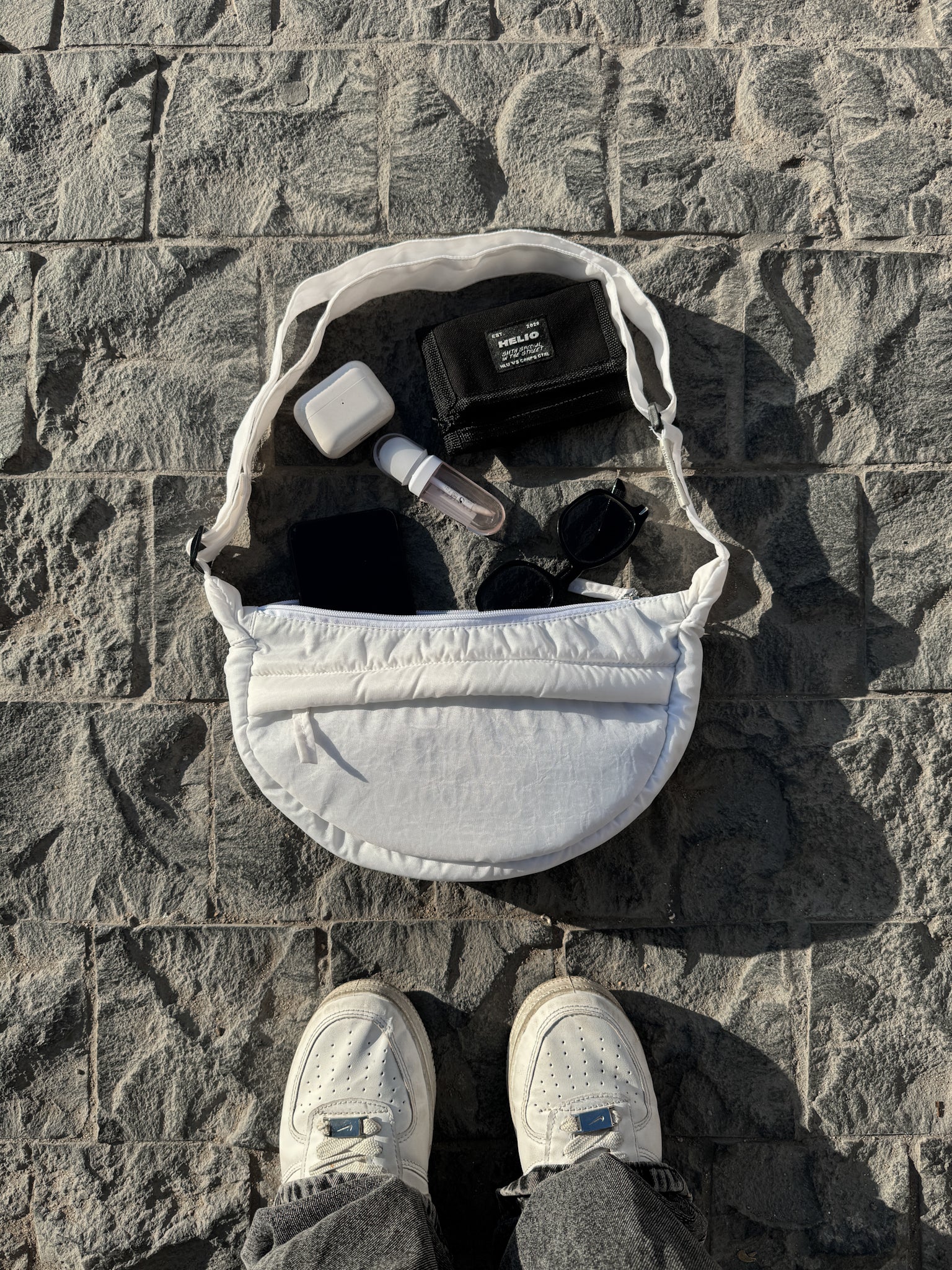 HELIO- DUMPLING BAG WHITE