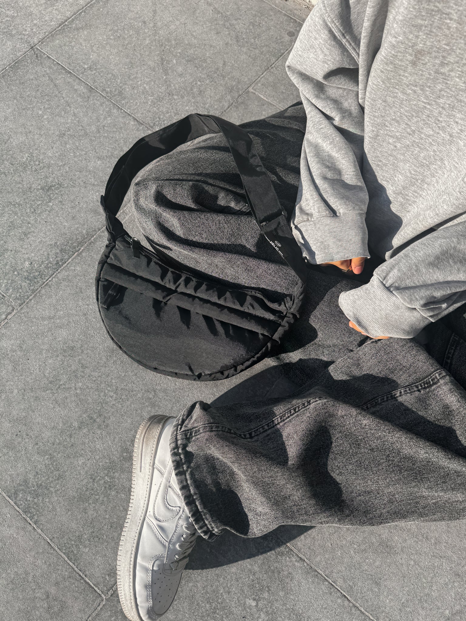HELIO- DUMPLING BAG BLACK