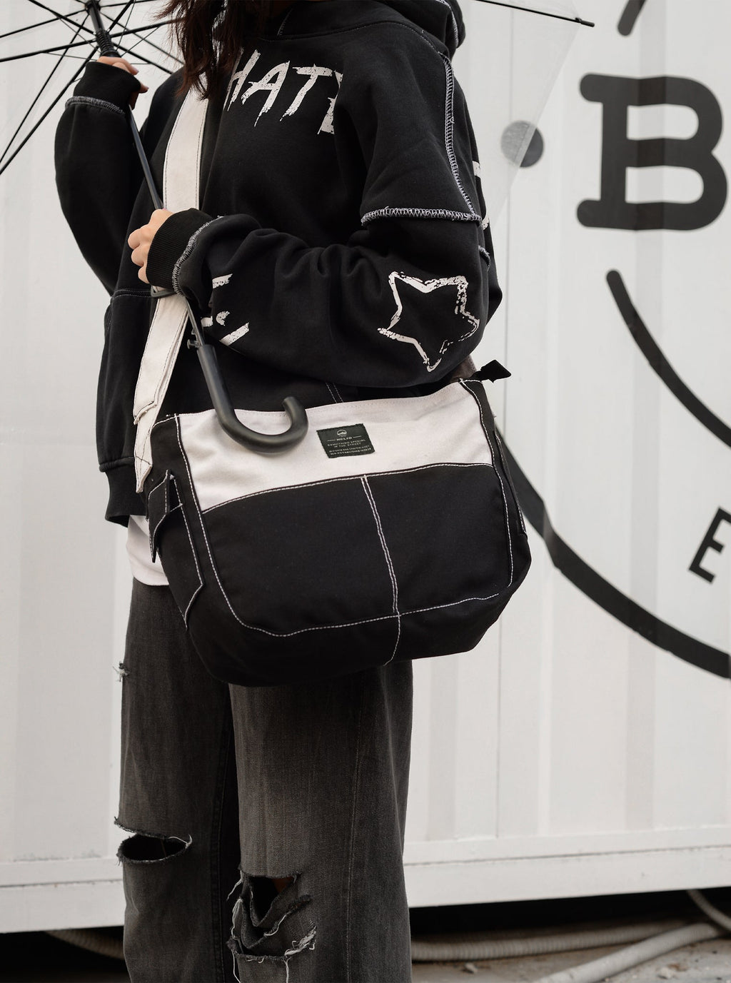 HELIO- HELIO & STITCH BLACK X OFFWHITE