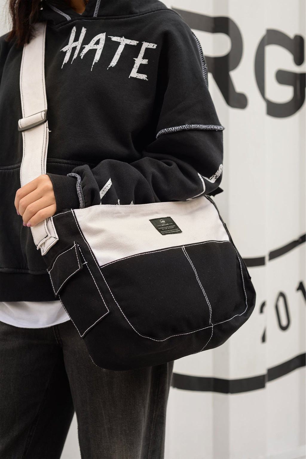 HELIO- HELIO & STITCH BLACK X OFFWHITE