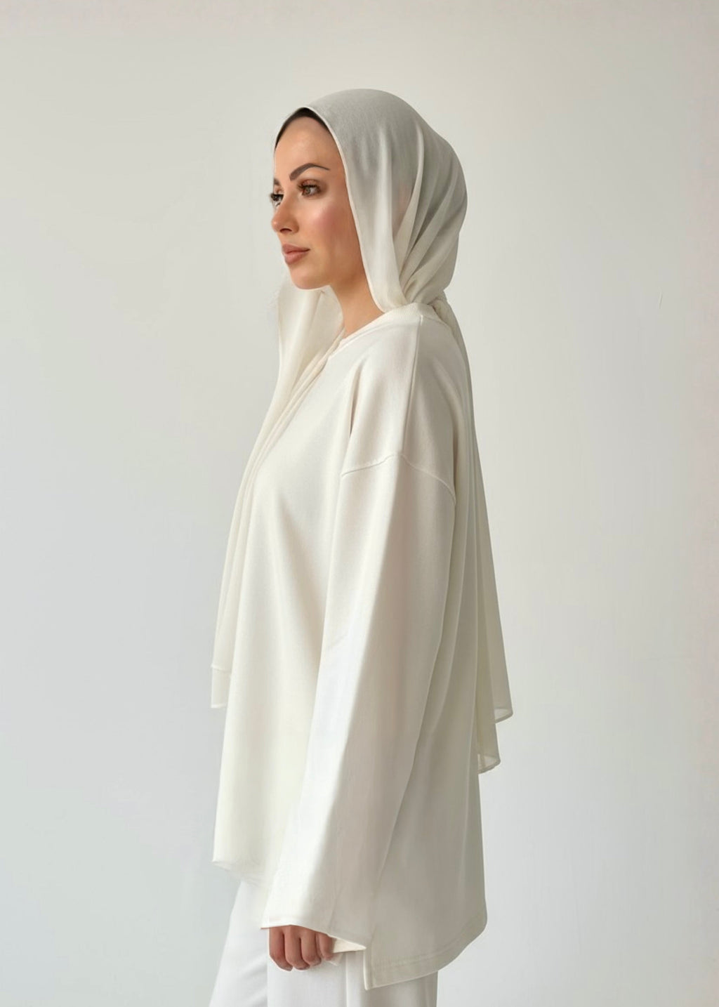 NASHWA DESIGNS-OFF-WHITE WINTER LONG SLEEVE TEE