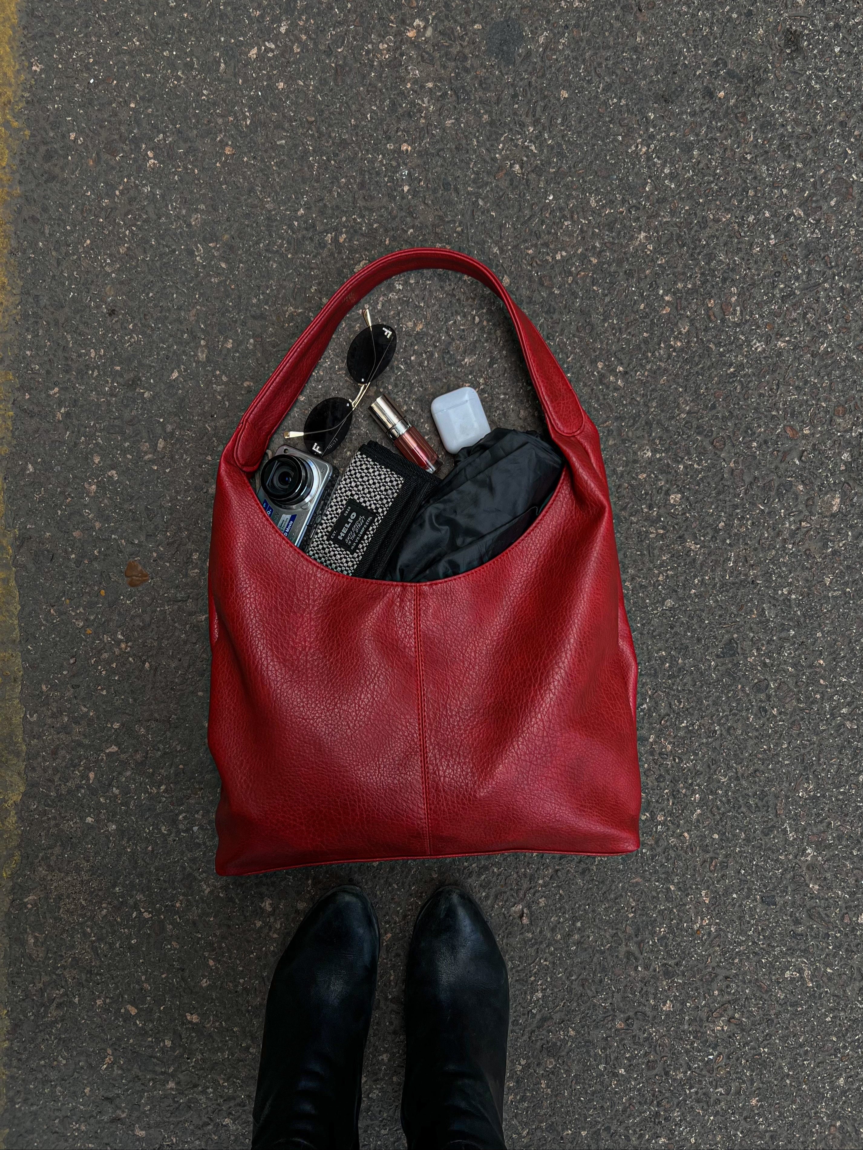 HELIO- HOBO BAG BLOODY RED