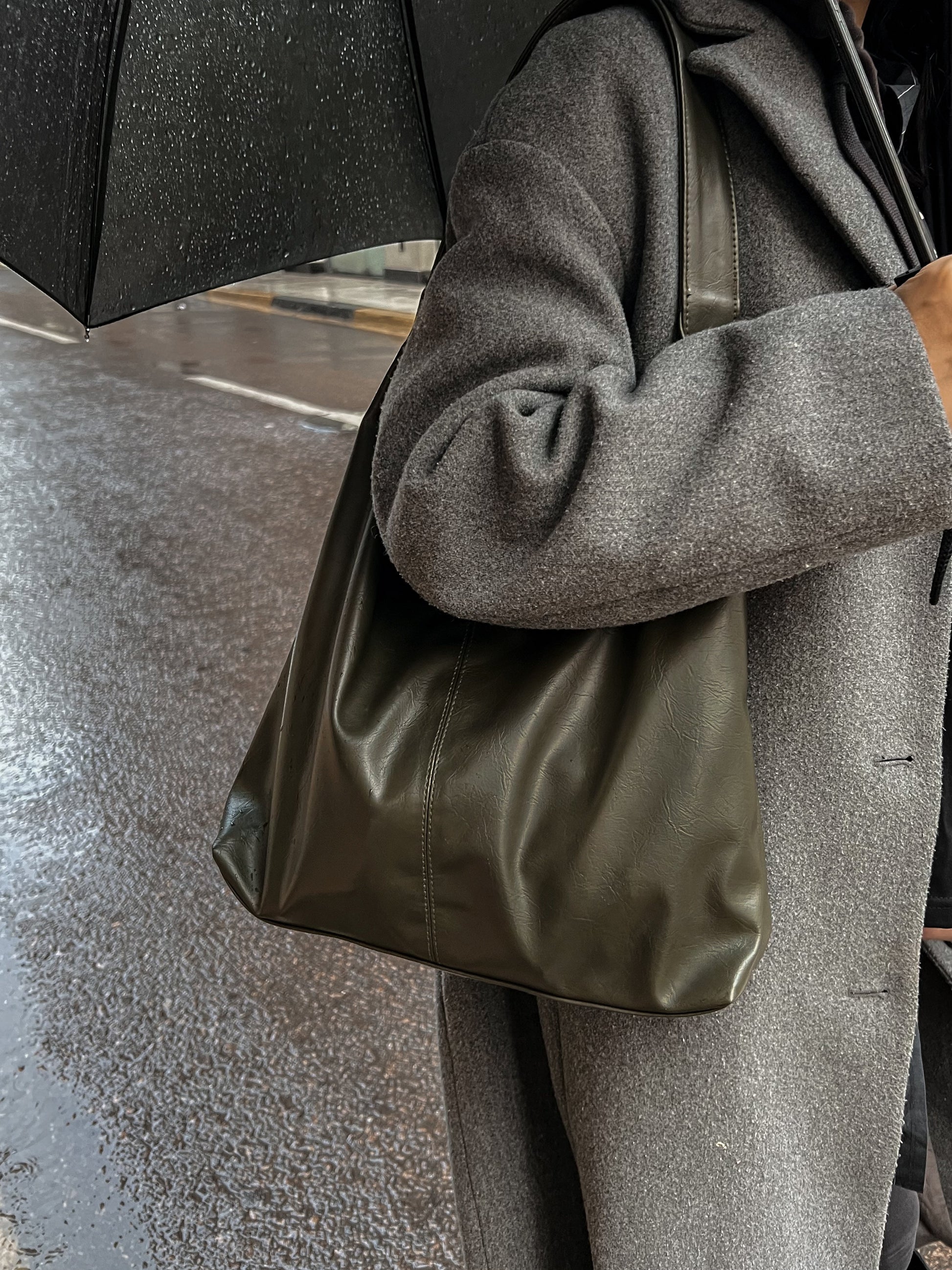 HELIO- HOBO BAG OLIVE STONE