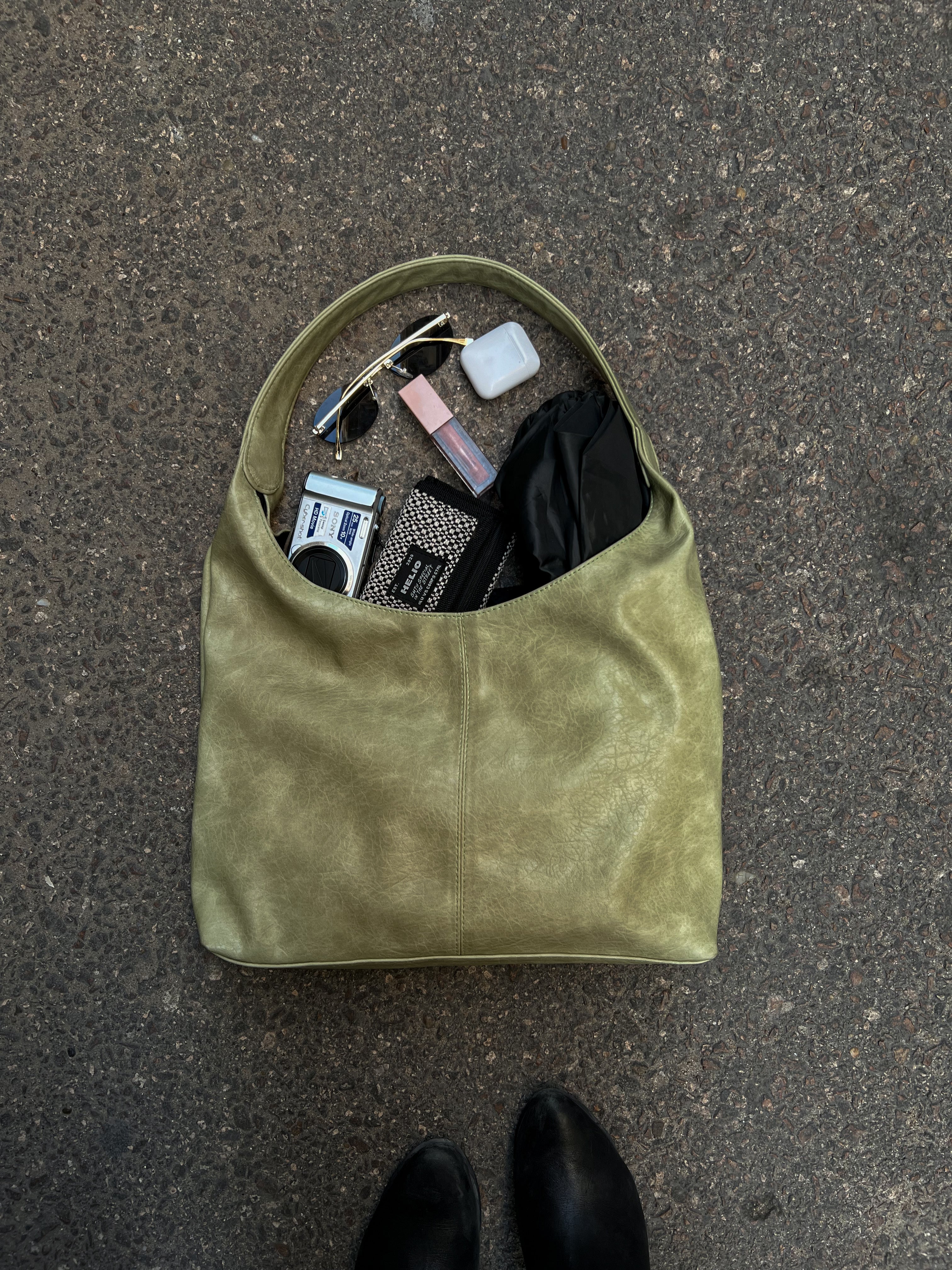 HELIO- HOBO BAG PISTACHIO
