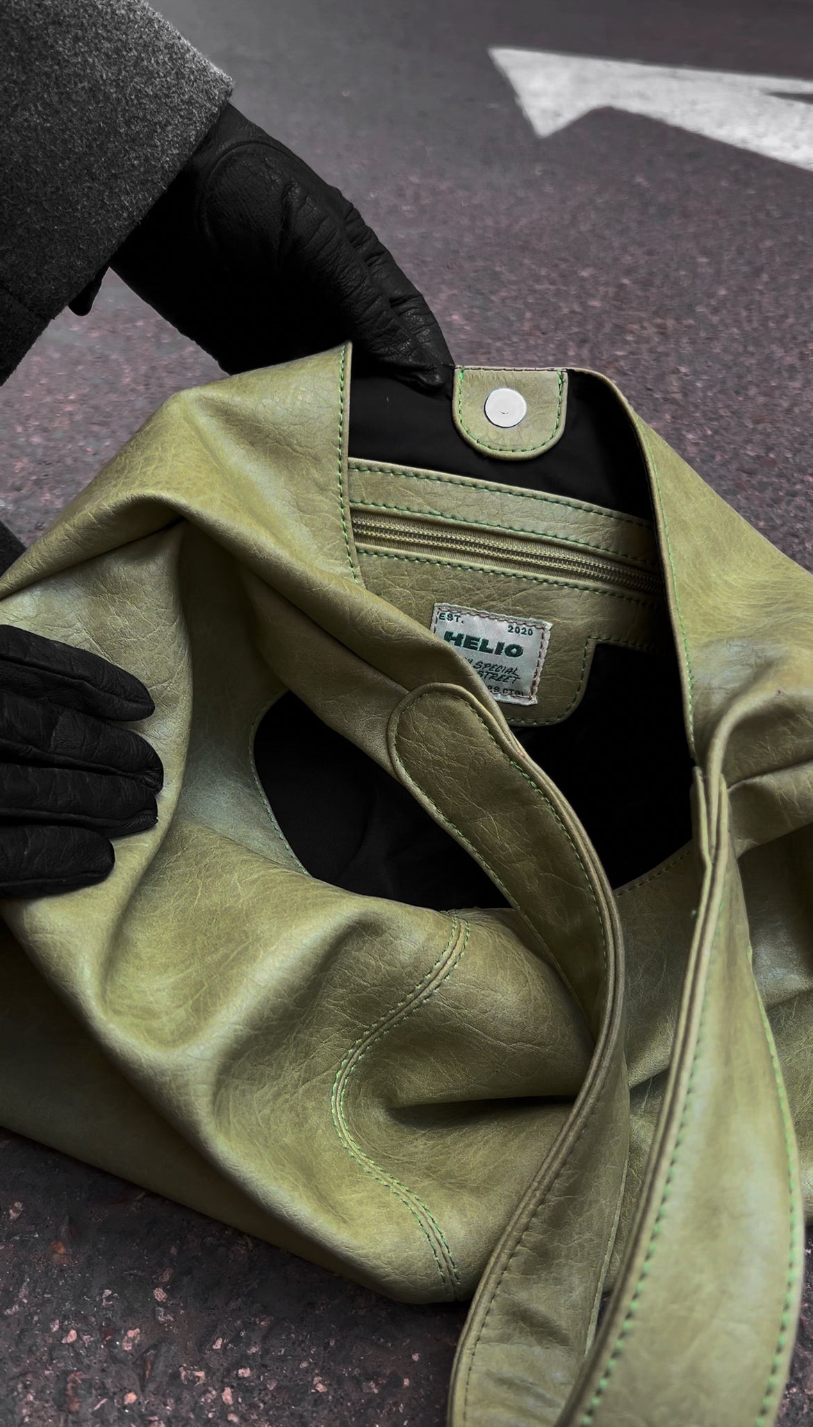 HELIO- HOBO BAG PISTACHIO
