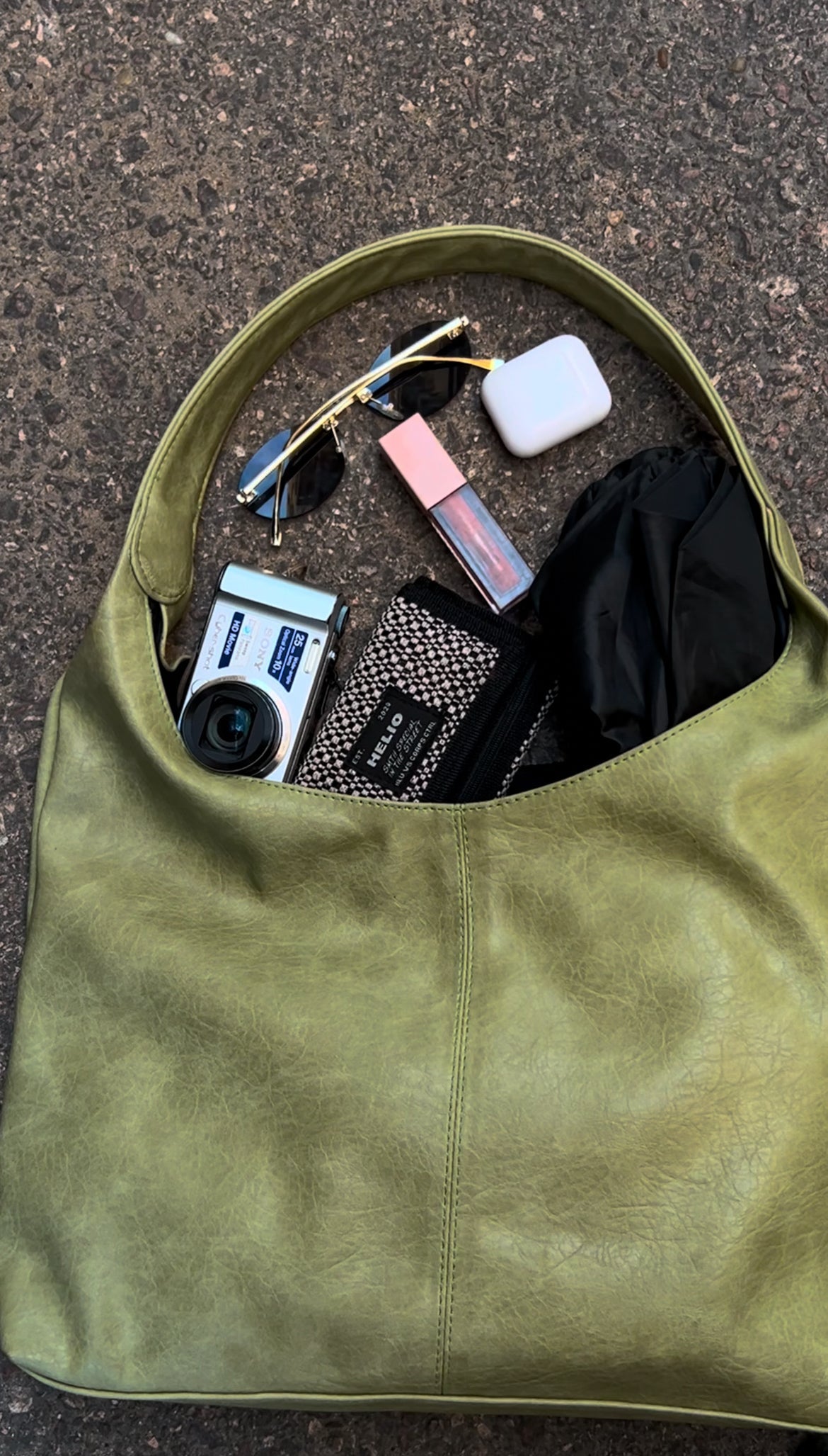 HELIO- HOBO BAG PISTACHIO
