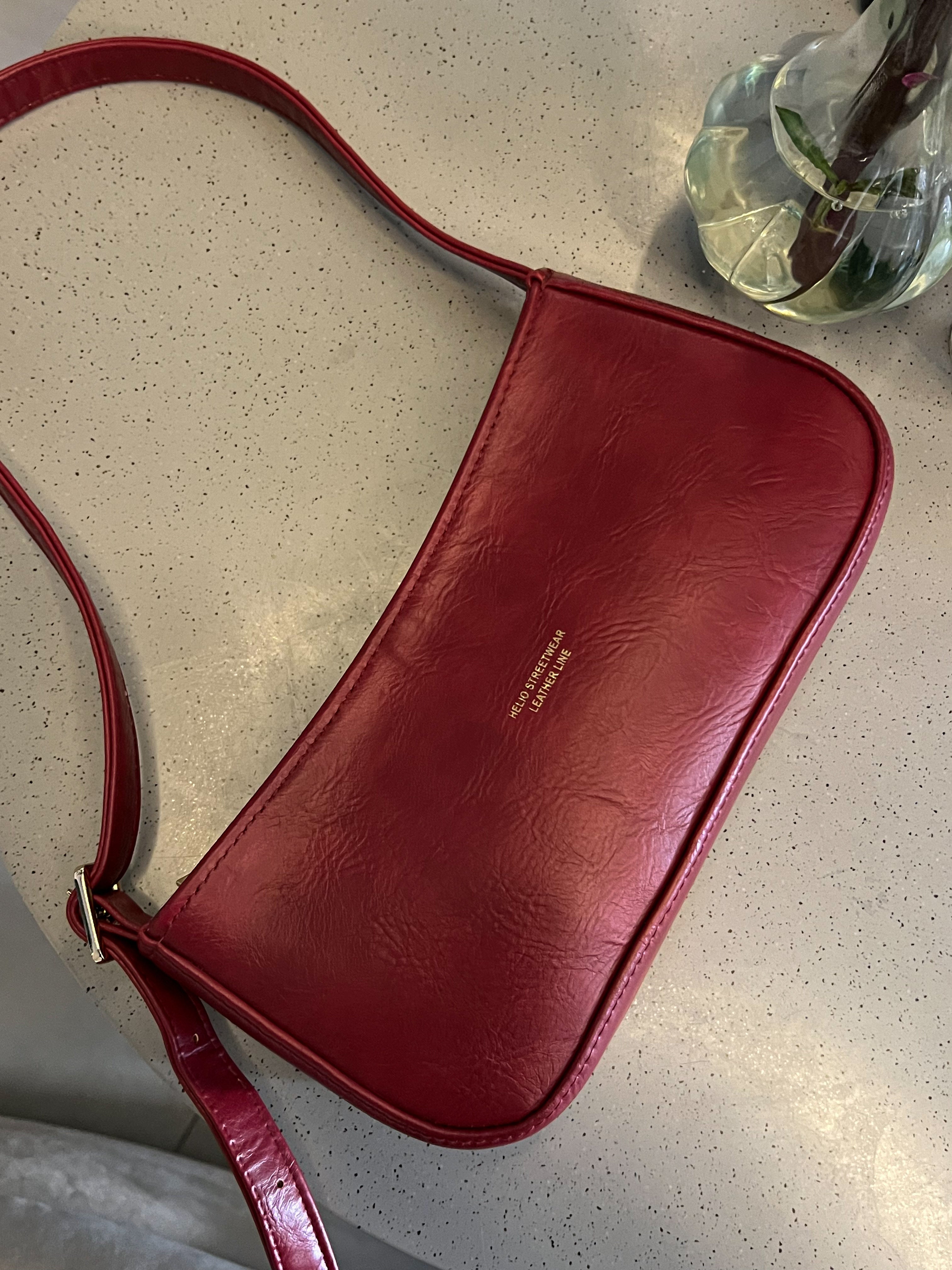HELIO- TOKEN BAG CHERRY RED