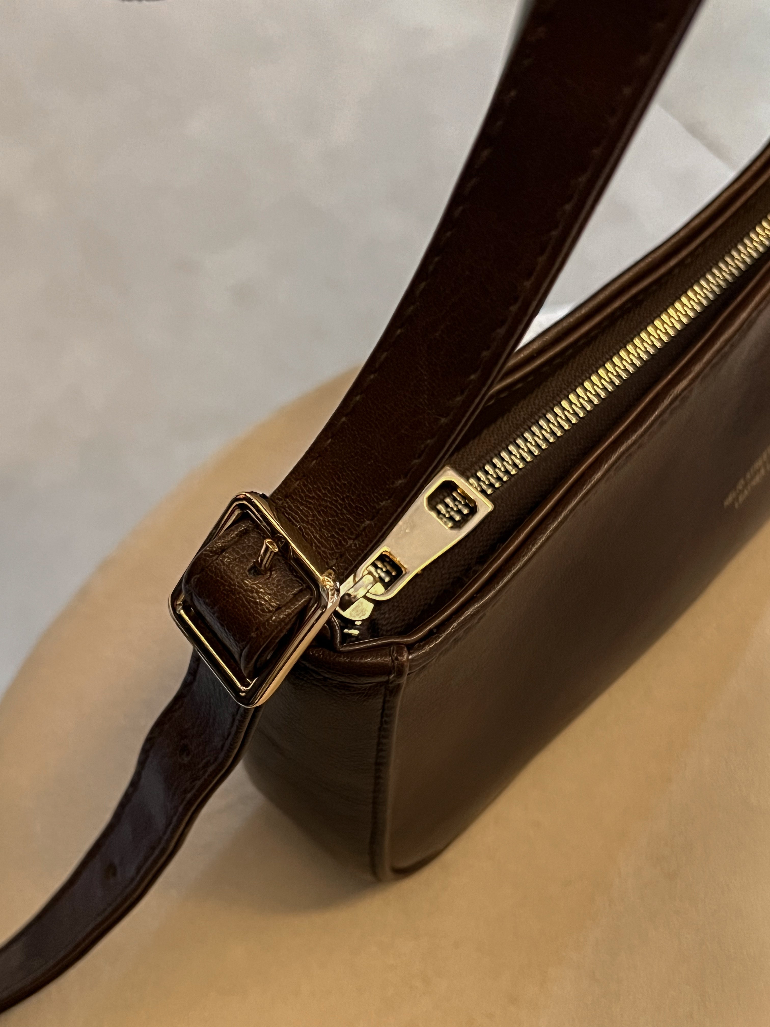 HELIO- TOKEN BAG DARK CHOCOLATE