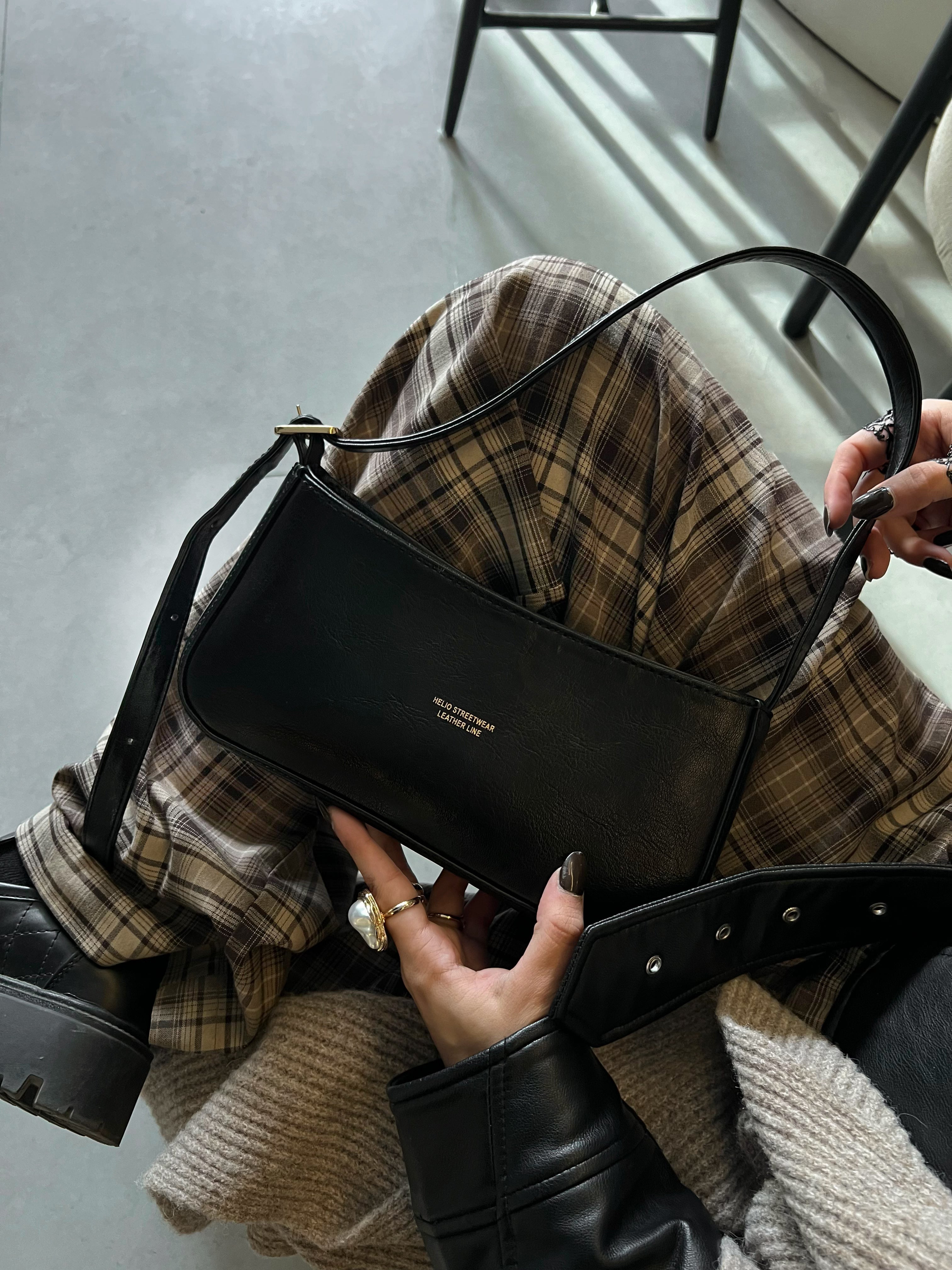 HELIO- TOKEN BAG DIAMOND BLACK