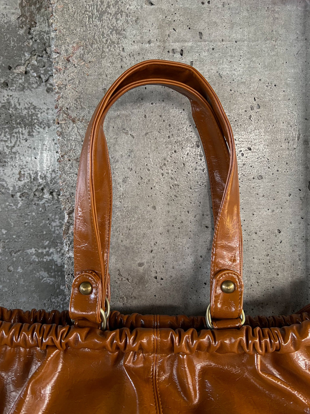 Helio - SCRUNCH BAG - CARAMEL