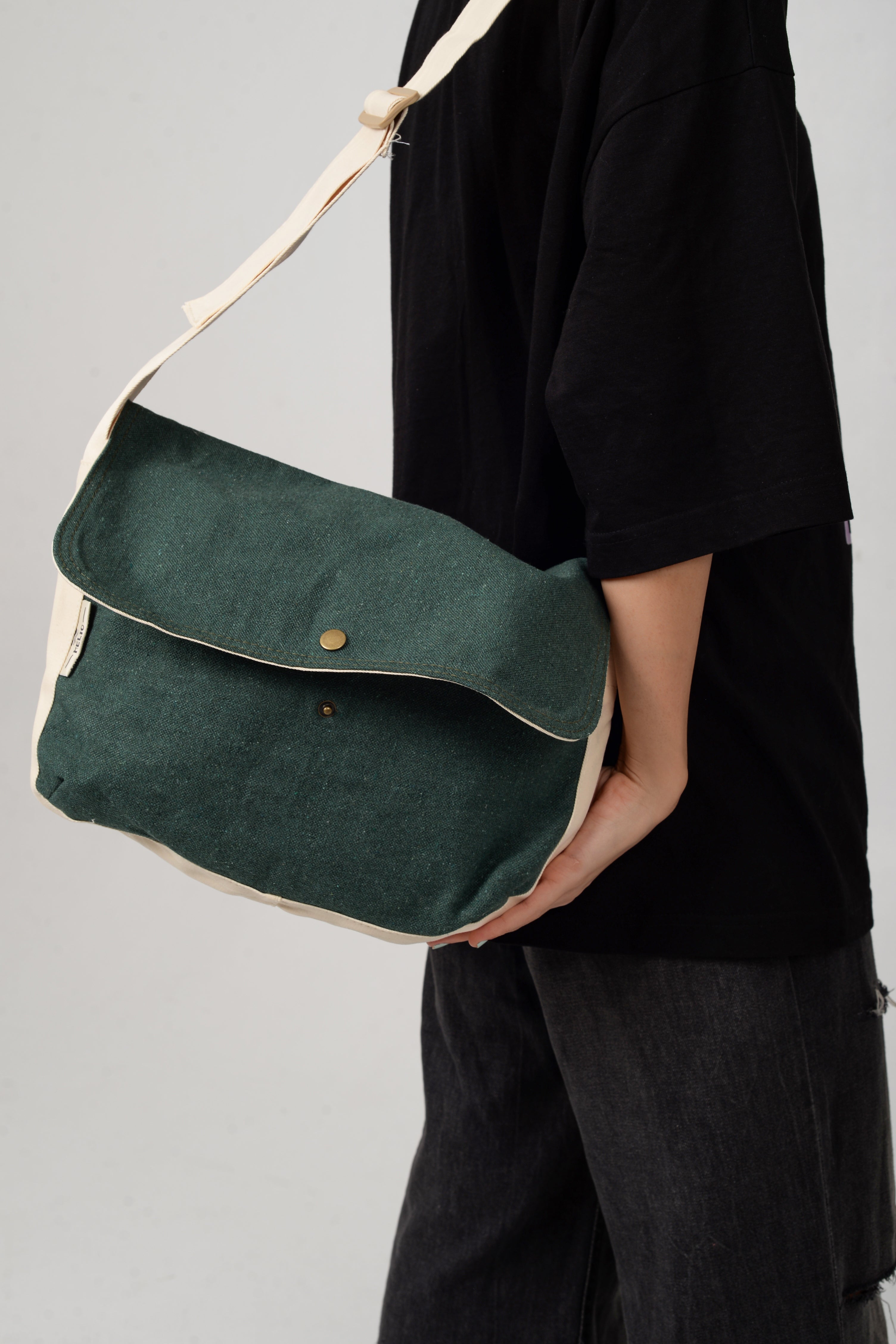 HELIO- SIDE BAG GREEN