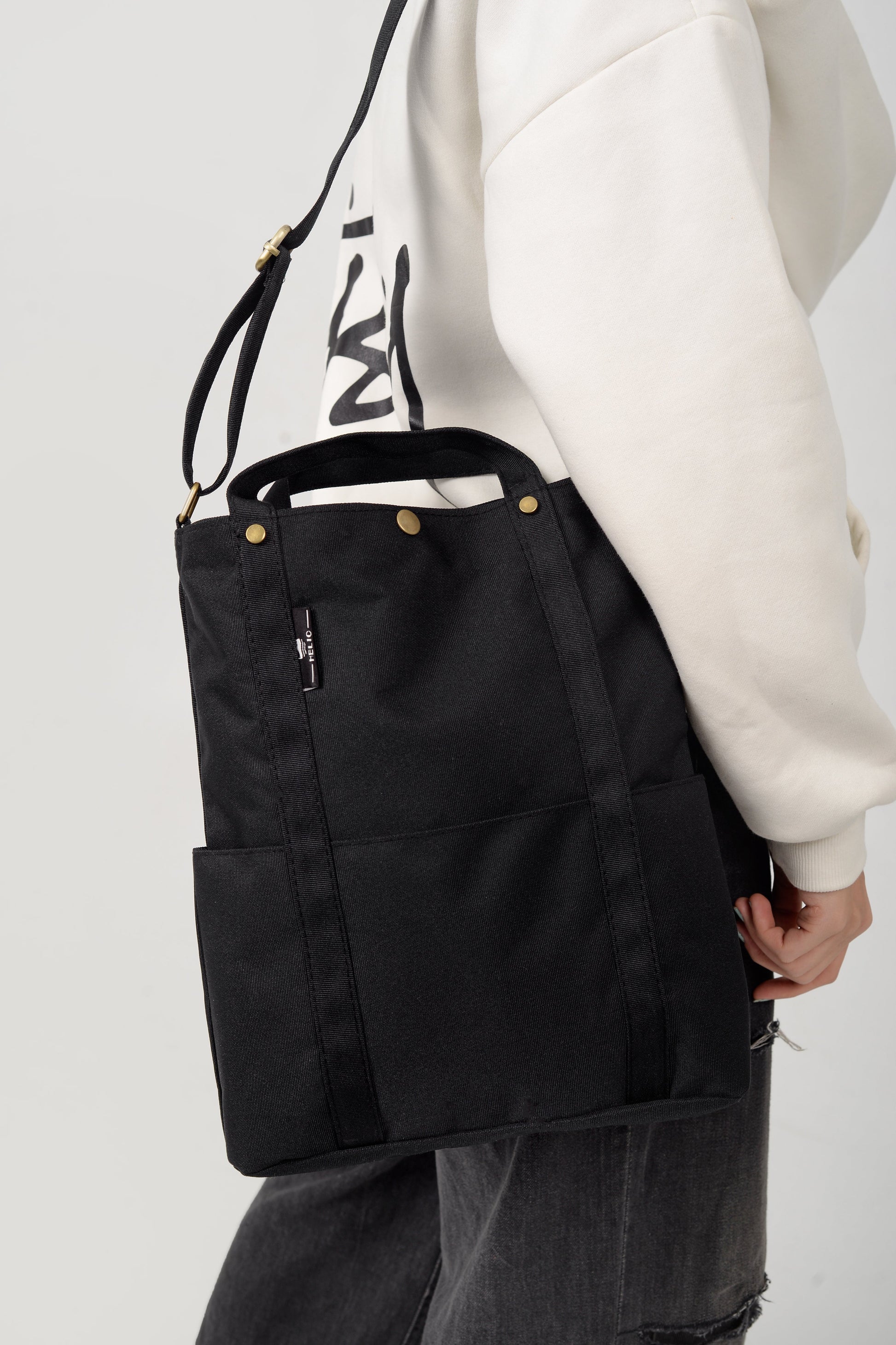 HELIO- CROSS BAG BLACK