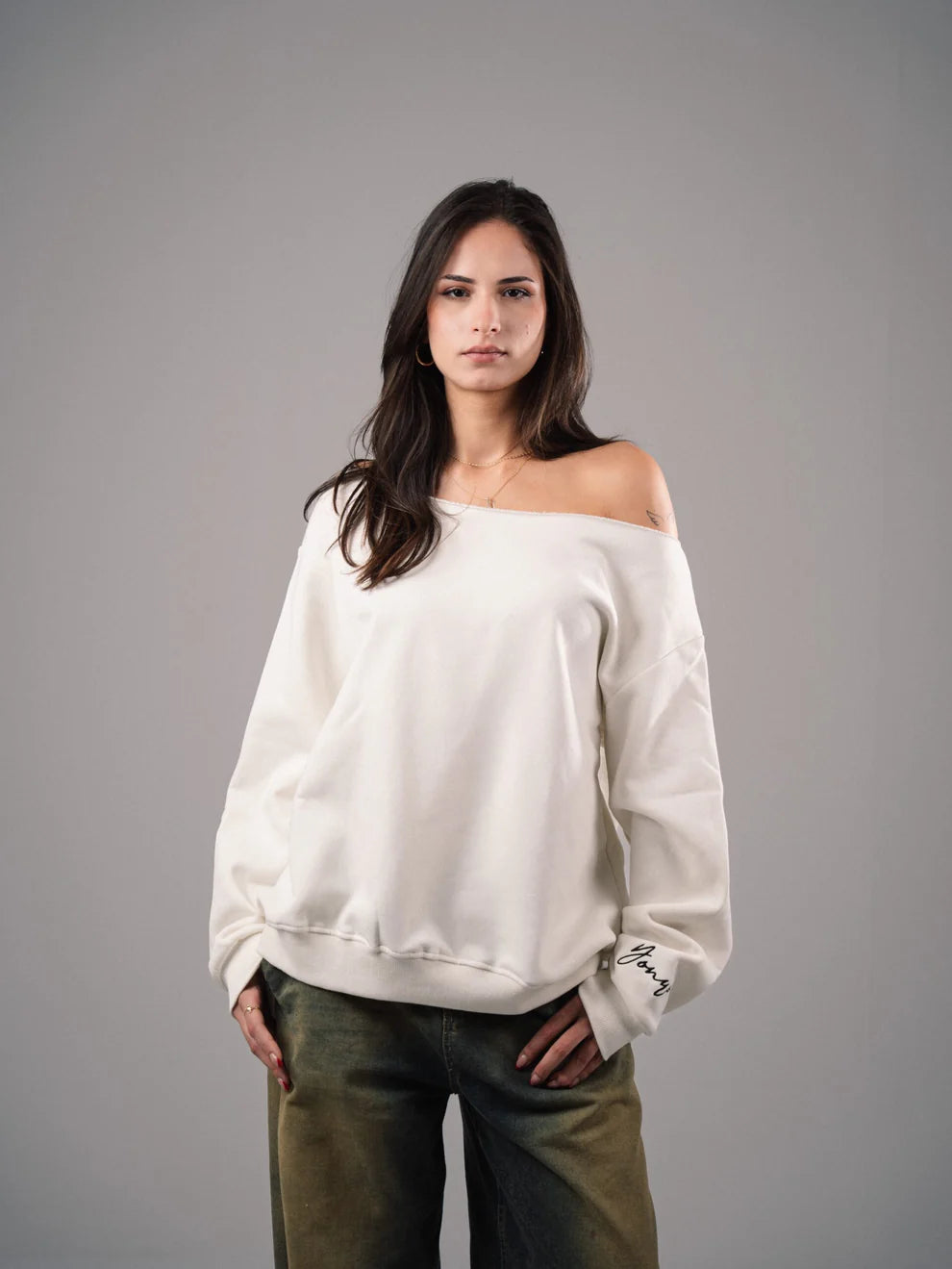 YONYO - OFF-SHOULDER- Off-White Sweater