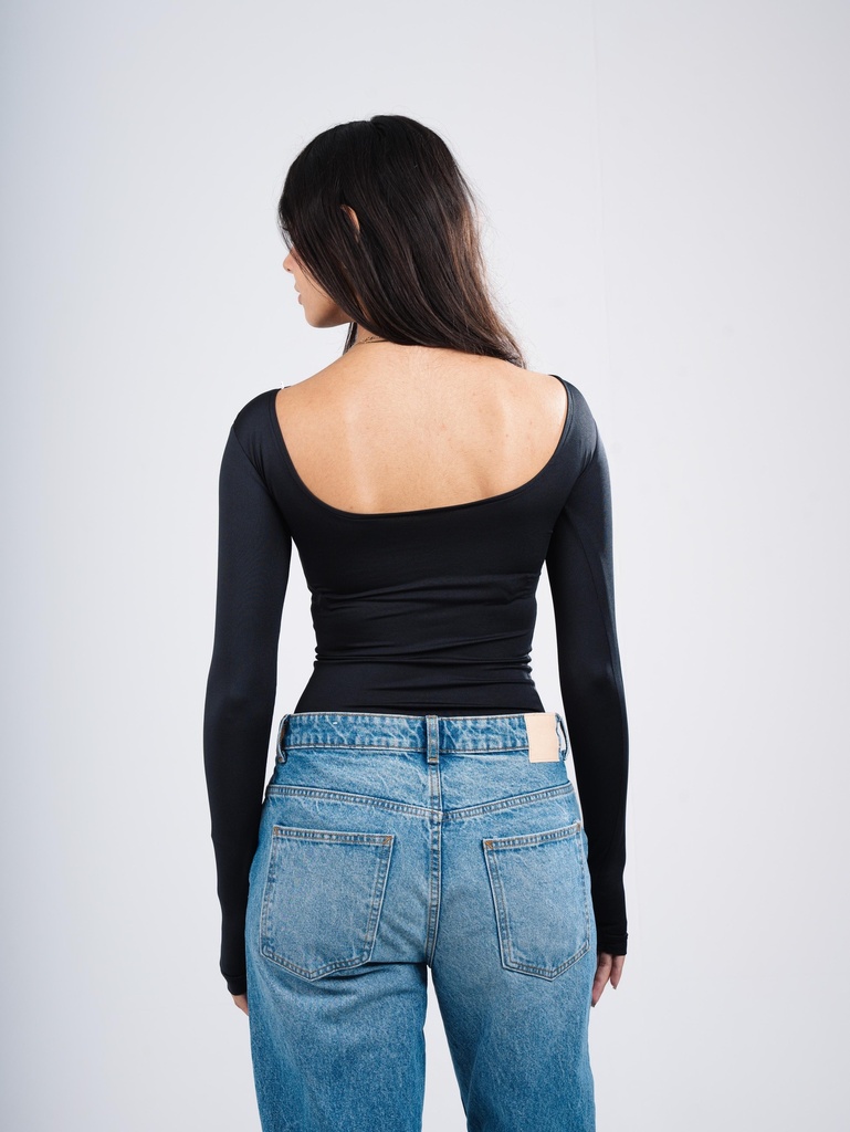 Yonyo- Backless Long Sleeved Top